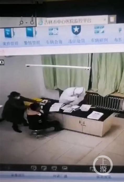一男子做核酸检测时殴打护士被拘