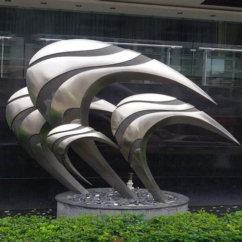 上海不锈钢雕塑工艺品风格