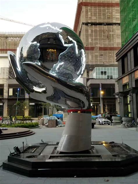 上海城市玻璃钢雕塑按需定制