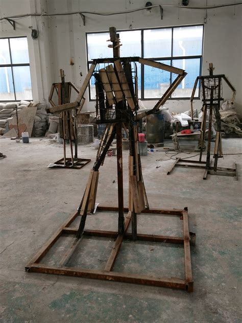 上海玻璃钢人物雕塑制作厂家