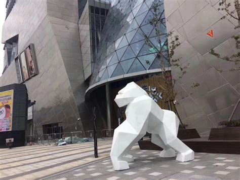 上海玻璃钢动物雕塑制作