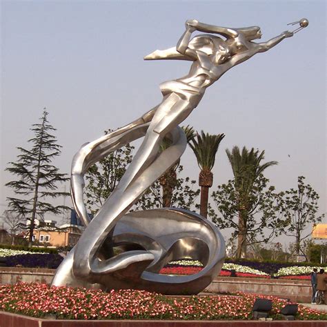 不锈钢人物雕塑公园