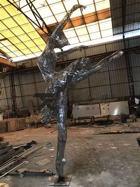 不锈钢人物雕塑采购