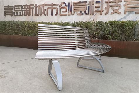 不锈钢商场座椅雕塑
