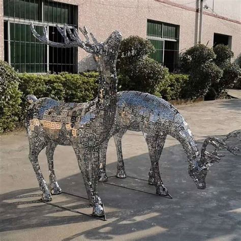 不锈钢小鹿雕塑设计