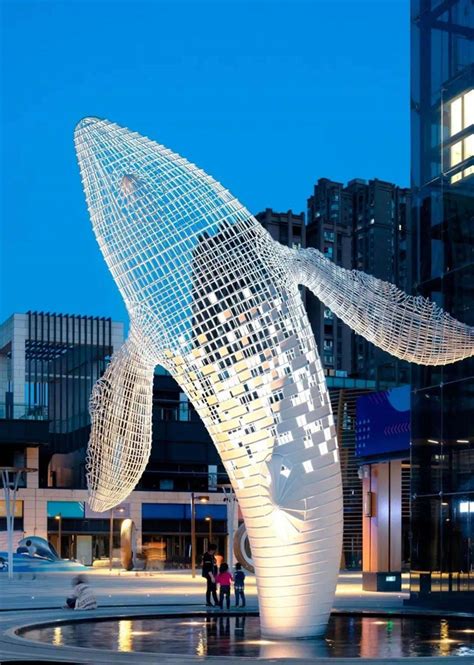 不锈钢编制鲸鱼雕塑