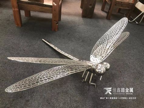 不锈钢蜻蜓雕塑定制