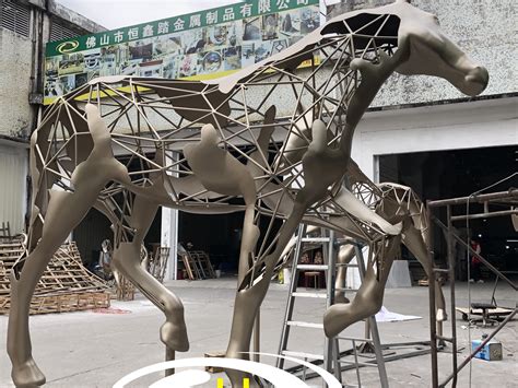 不锈钢马抽象雕塑定制