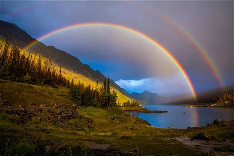 世界上最美的彩虹图片