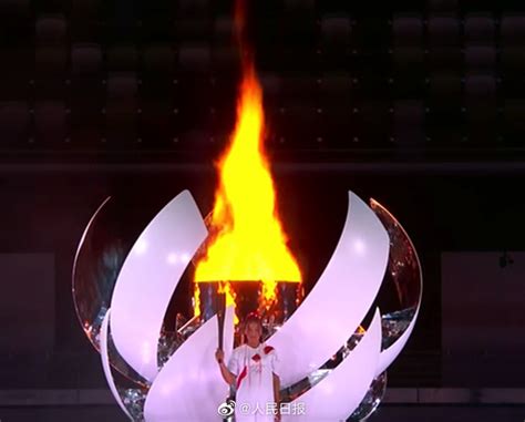 东京奥运会开幕圣火图片