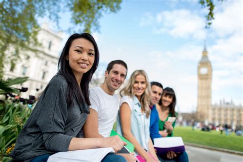 中国人在英国留学必须回国吗