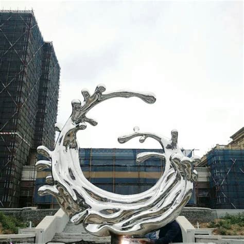 临汾玻璃钢广场雕塑定制