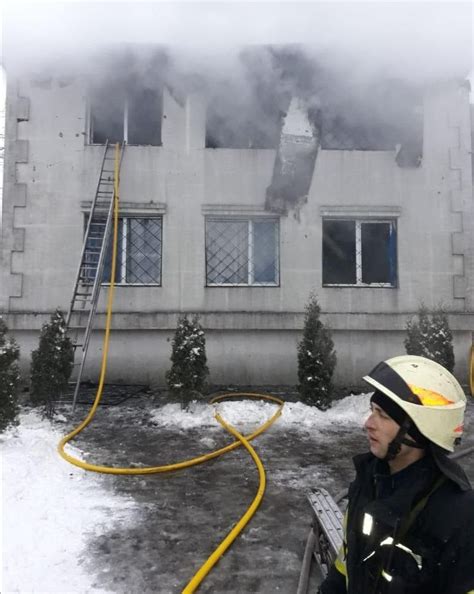 乌克兰后院发生火灾