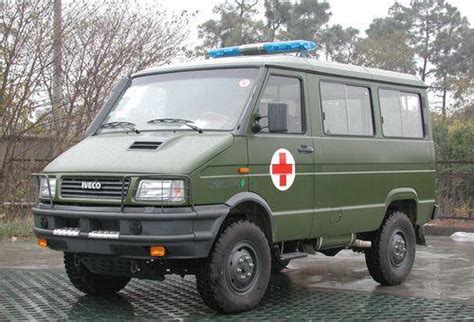 依维柯2046救护车