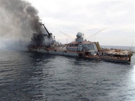俄罗斯军舰被炸是火灾吗
