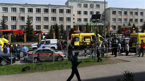 俄罗斯校园枪击案师生11人丧生