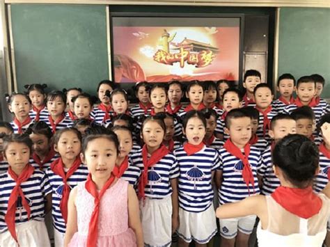 儿童唱国歌比赛视频