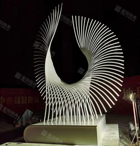 凉山简约玻璃钢雕塑设计