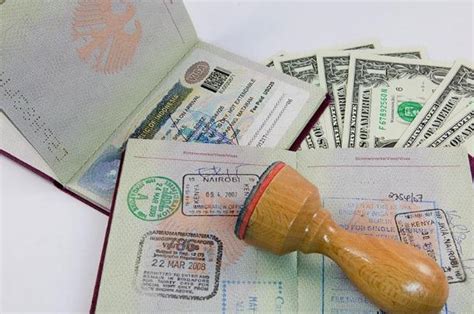 出国签证需要带多少钱