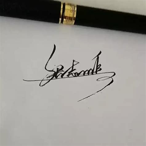 刘依然签名怎么写