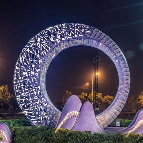 北京不锈钢圆环雕塑定做