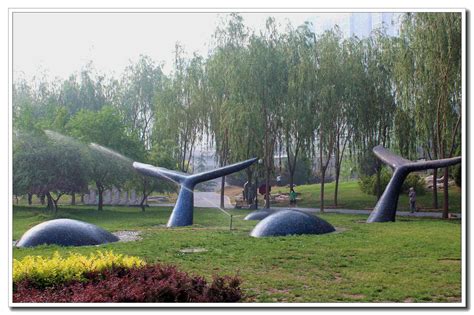 北京公园不锈钢雕塑