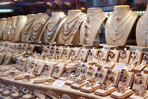 北京有珠宝批发市场吗