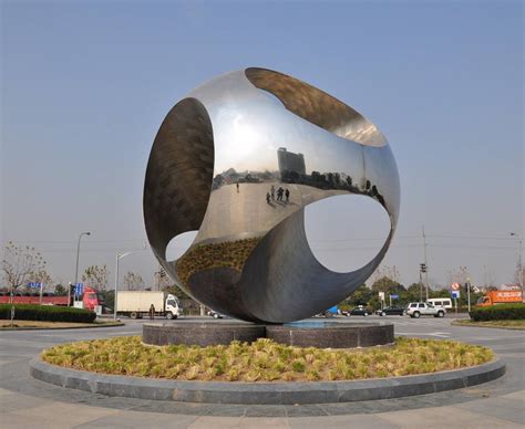 南京个性化玻璃钢雕塑多少钱