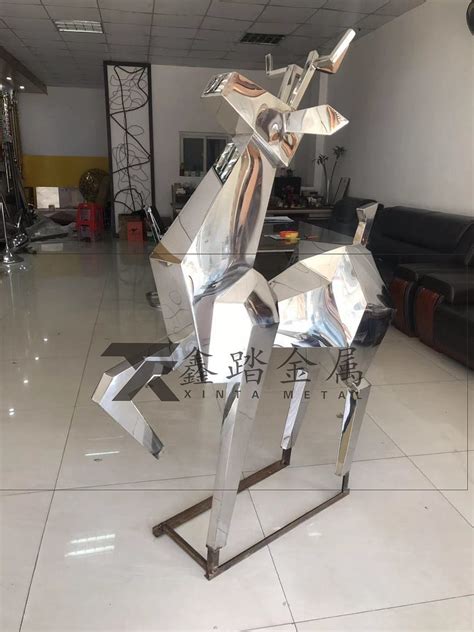 南京特色不锈钢雕塑销售厂家