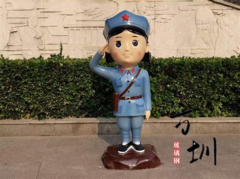 卡通红军雕塑图片