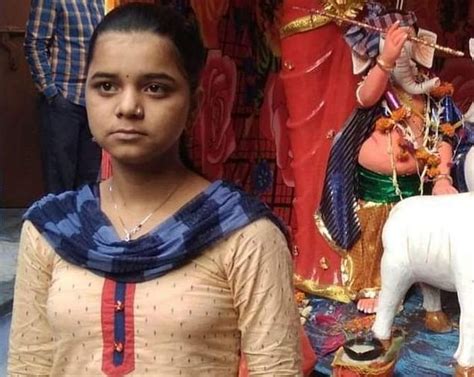印度16岁女孩逃婚