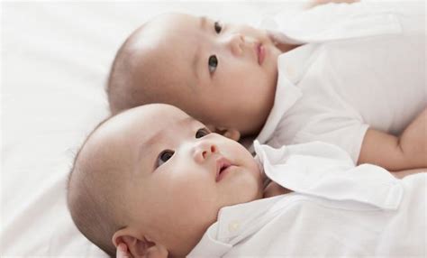 双胞胎女宝宝名字成语