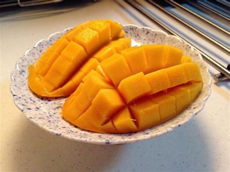 吃芒果的正确方法