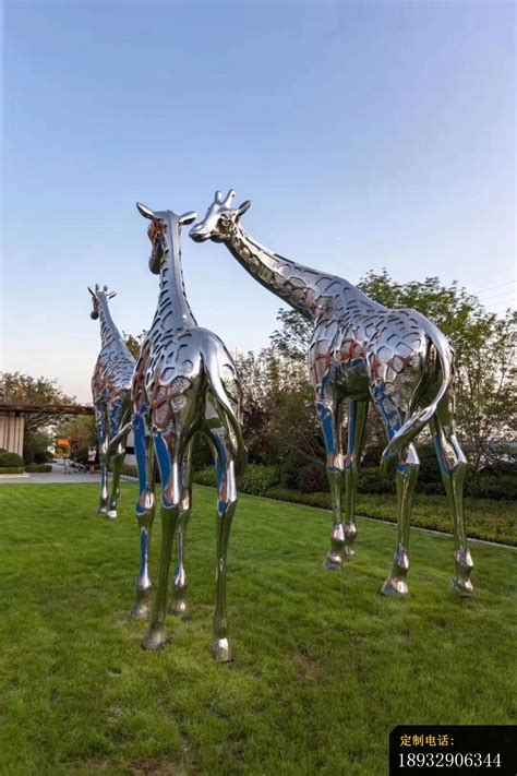 吉林不锈钢动物长颈鹿雕塑