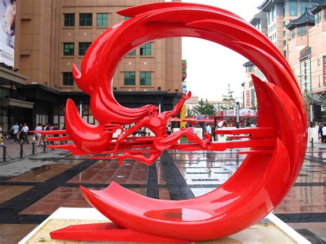 四川城市广场雕塑图片