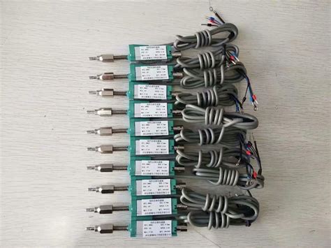 国产电阻式位移传感器价格图片