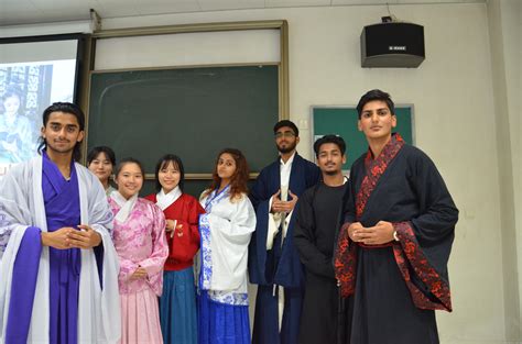 在新疆外国留学生