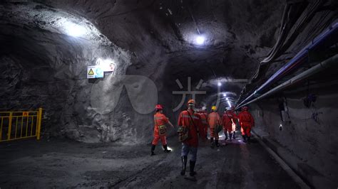 地下矿工人视频