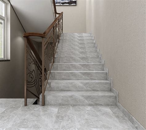地板砖做楼梯踏板黑白配