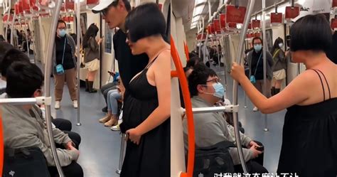地铁上孕妇要求别人让座
