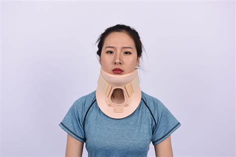 女人护颈的正确方法