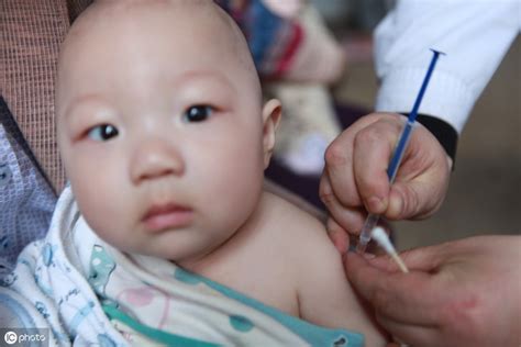 婴儿打疫苗后身亡多部门介入调查