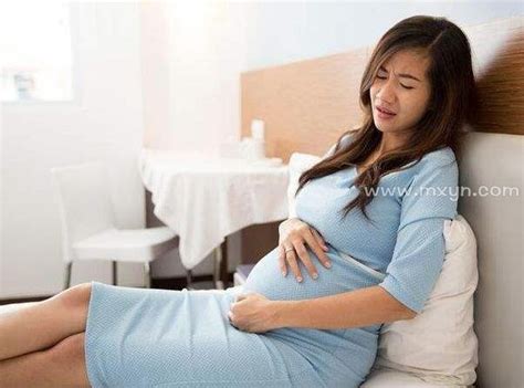 孕妇梦见给腹中胎儿取名
