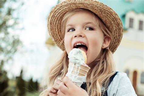 孩子梦里吃冰淇淋