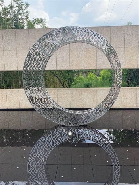 安庆环保不锈钢雕塑设计