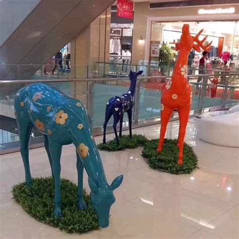 定制商场玻璃钢动物雕塑