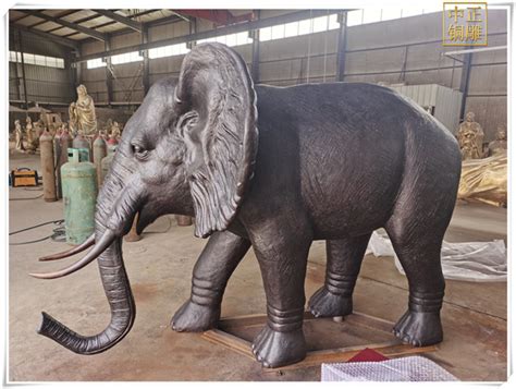 定制铜大象雕塑