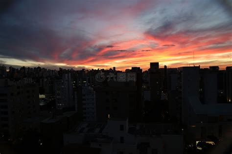 巴西天空红色景象