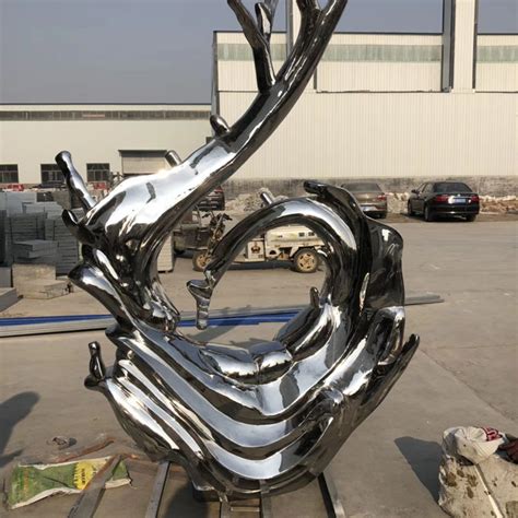 广东玻璃钢金属雕塑图片