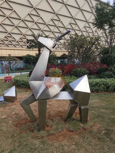 广安公园抽象玻璃钢雕塑厂家推荐